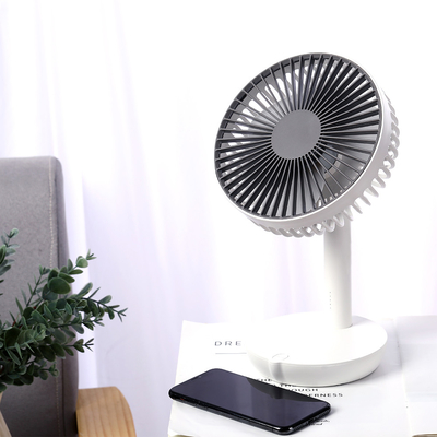 De draagbare Navulbare Ventilator die van de Lucht Circulatielijst uw Telefoon laden