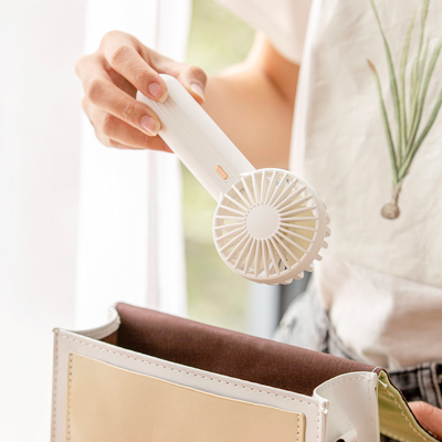 Persoonlijk Draagbaar USB Navulbaar Handbediend Mini Fan Outdoor